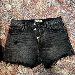 We the free (free people) black Jean short